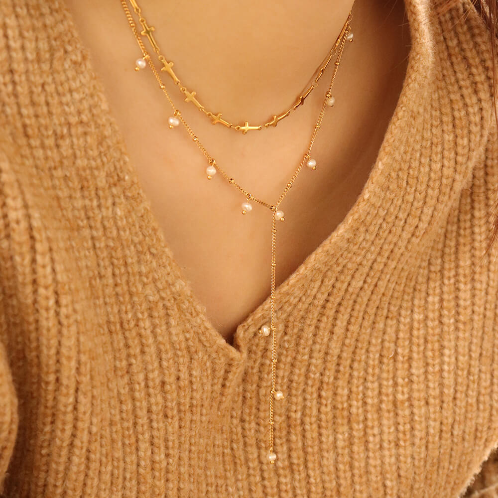 Layered Necklace With Circle Pendants In Gold – designblondon