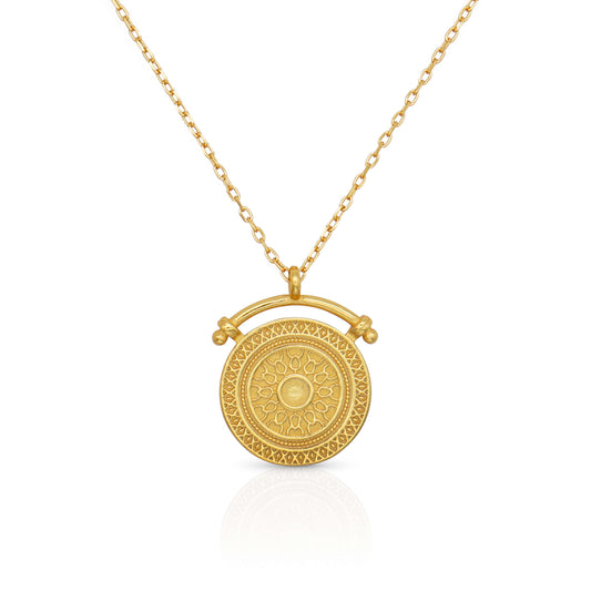 Siro Gold Circle Pendant Necklace